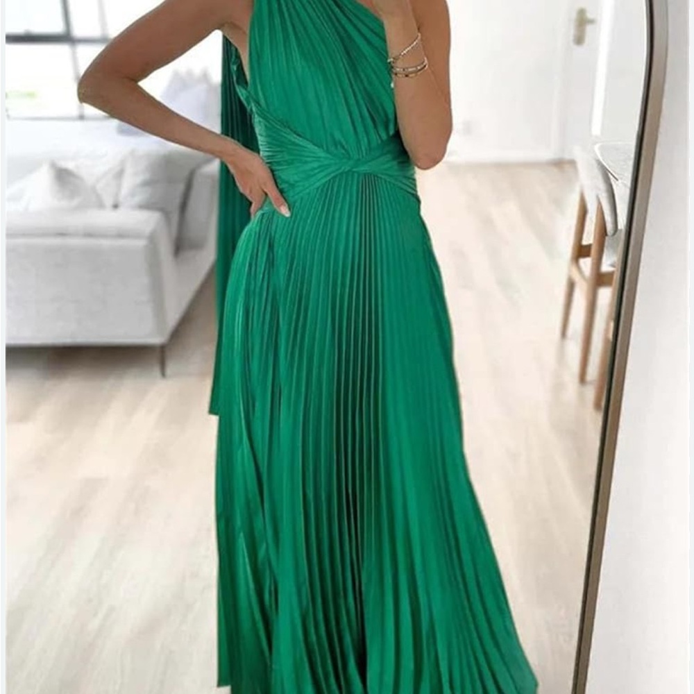 Fashion Nova Vibrant Green One-Shoulder Dress